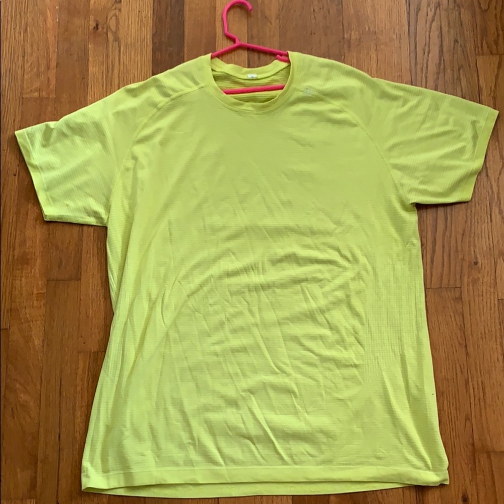 Men’s Lime Green Lululemon T Shirt
